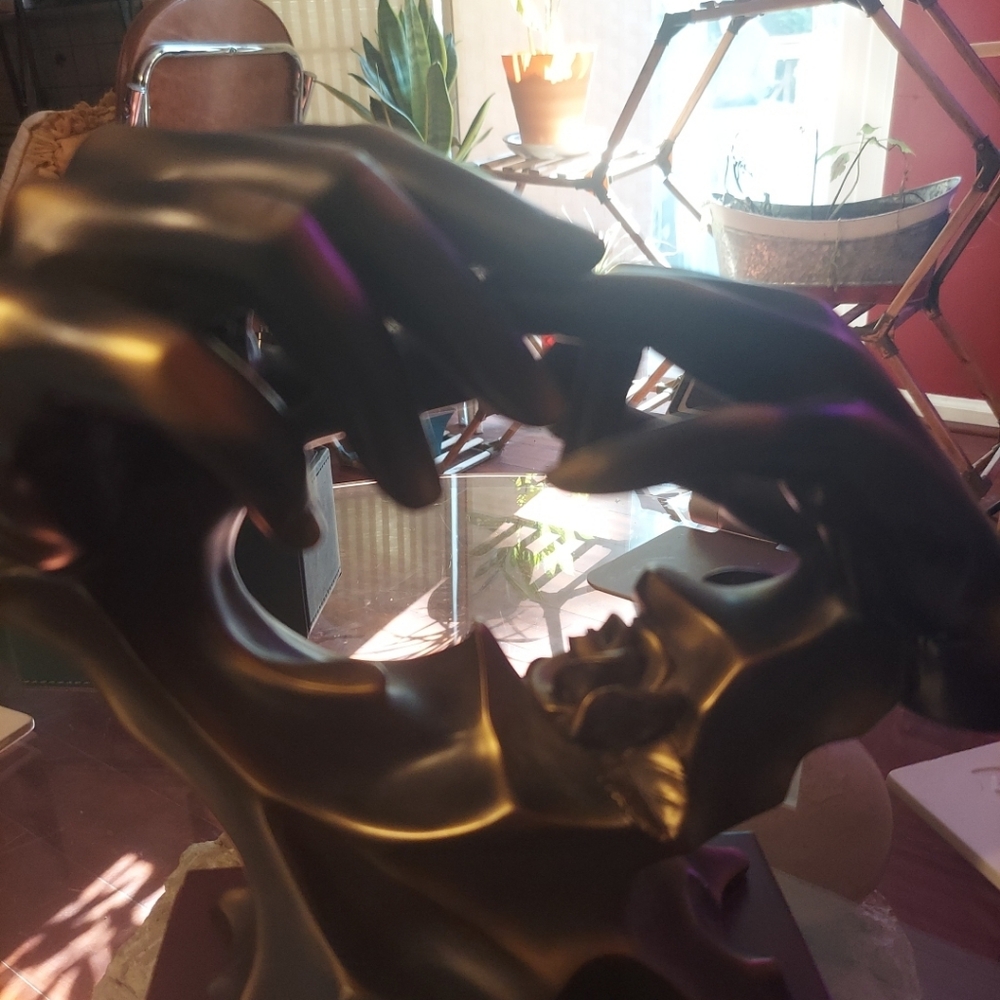 Hands Of Love Bronze Anniversary/Engagement or Wedding Gift Sculpture - Picture 8 of 11